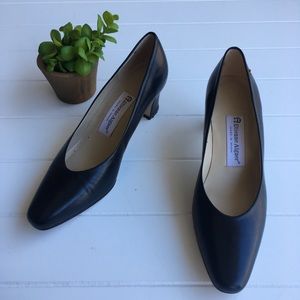 [Etienne Aigner] Classic Black Taylor Heels Retro